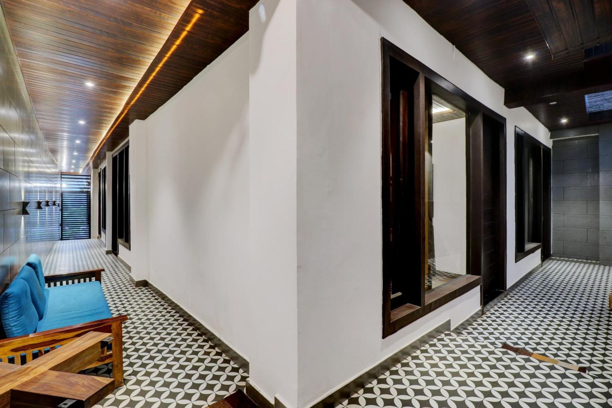 Hotel Ocean By Delhi Airport 4*